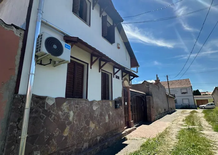 Harmony & Wine 公寓